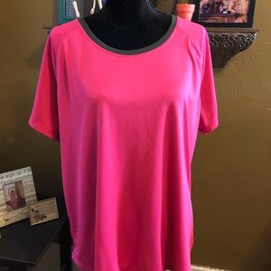 Women’s Quick-dry hot pink tee with gray trim